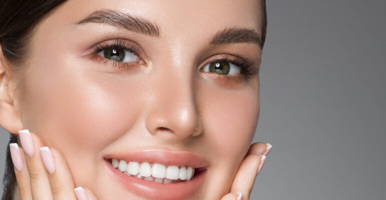 licówki porcelanowe